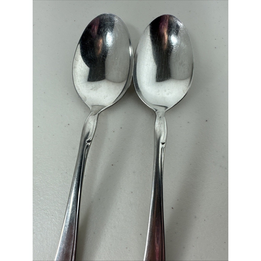 Oneida Oneidacraft Deluxe SHASTA Stainless Flatware 2 - Soup Spoons 7" - Picture 4 of 8